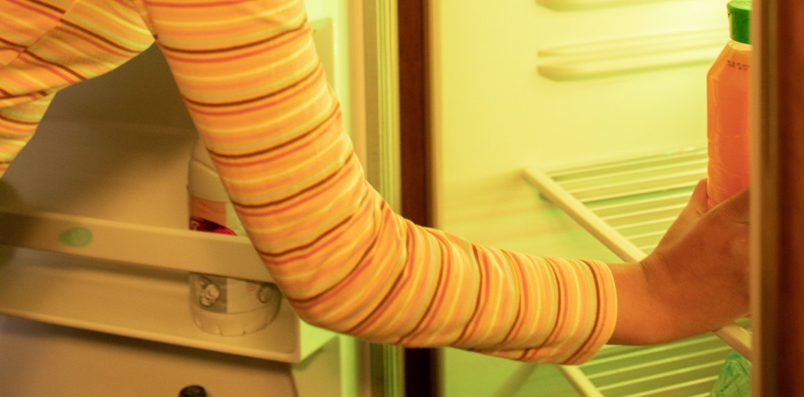 Here's why eating late at night is bad SMOOV.ca