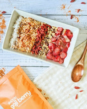 Load image into Gallery viewer, Breakfast oats made using smoov superfood blends and powders. Packed with antioxidants for health & wellness. Keto Friendly