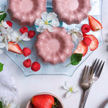 Load image into Gallery viewer, Smoov Freeze Dried Strawberry Powder. Strawberries are a nutrient powerhouse. Our strawberries last much longer and are more versatile. Freeze dried to lock in all that antioxidant goodness, our whole strawberry powder is a vibrant and nutritious addition to your pantry.
