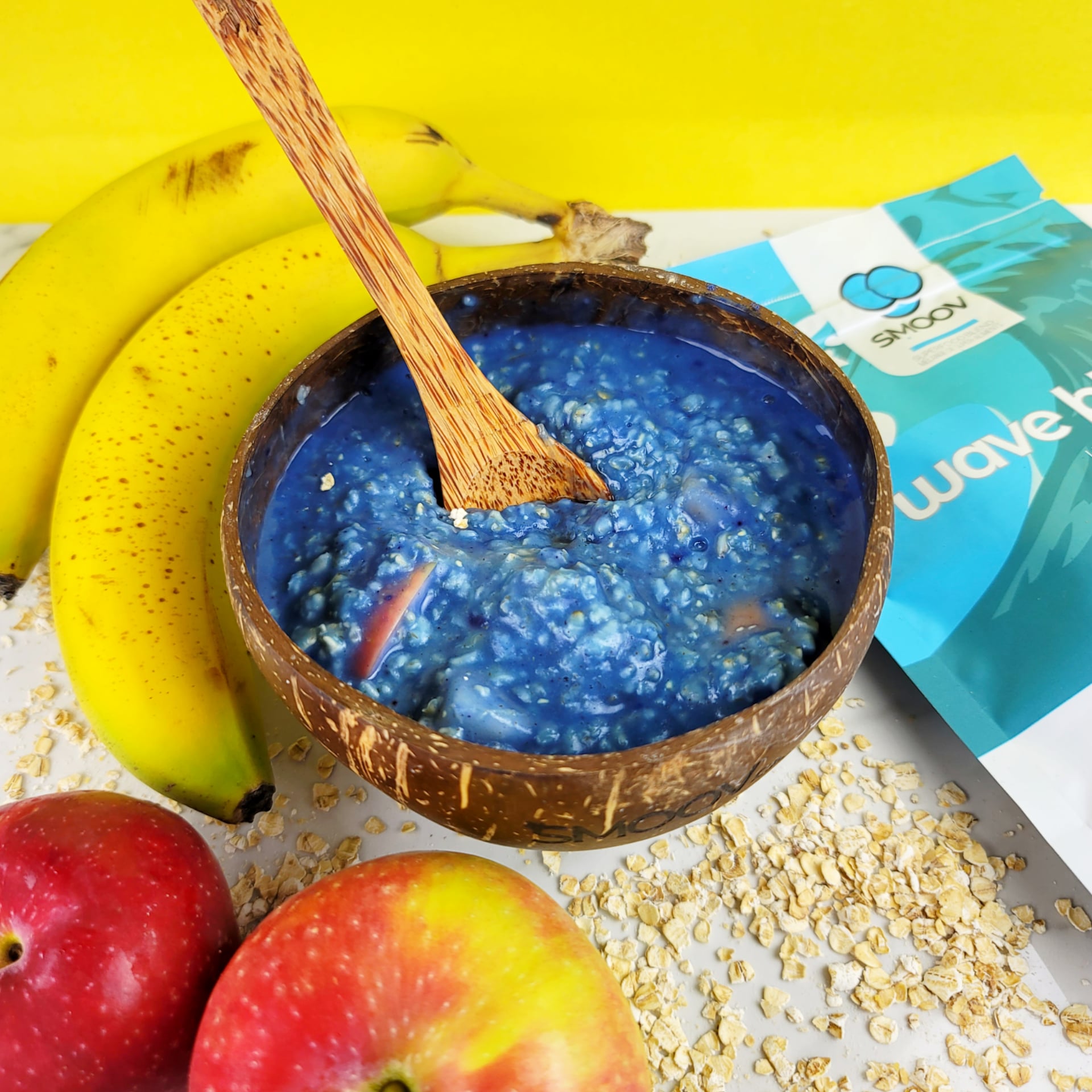  If you're a fan of apple crumble, then this is the perfect start to your mornings. A super nutritious bowl of warm oats packed with spice and everything nice!