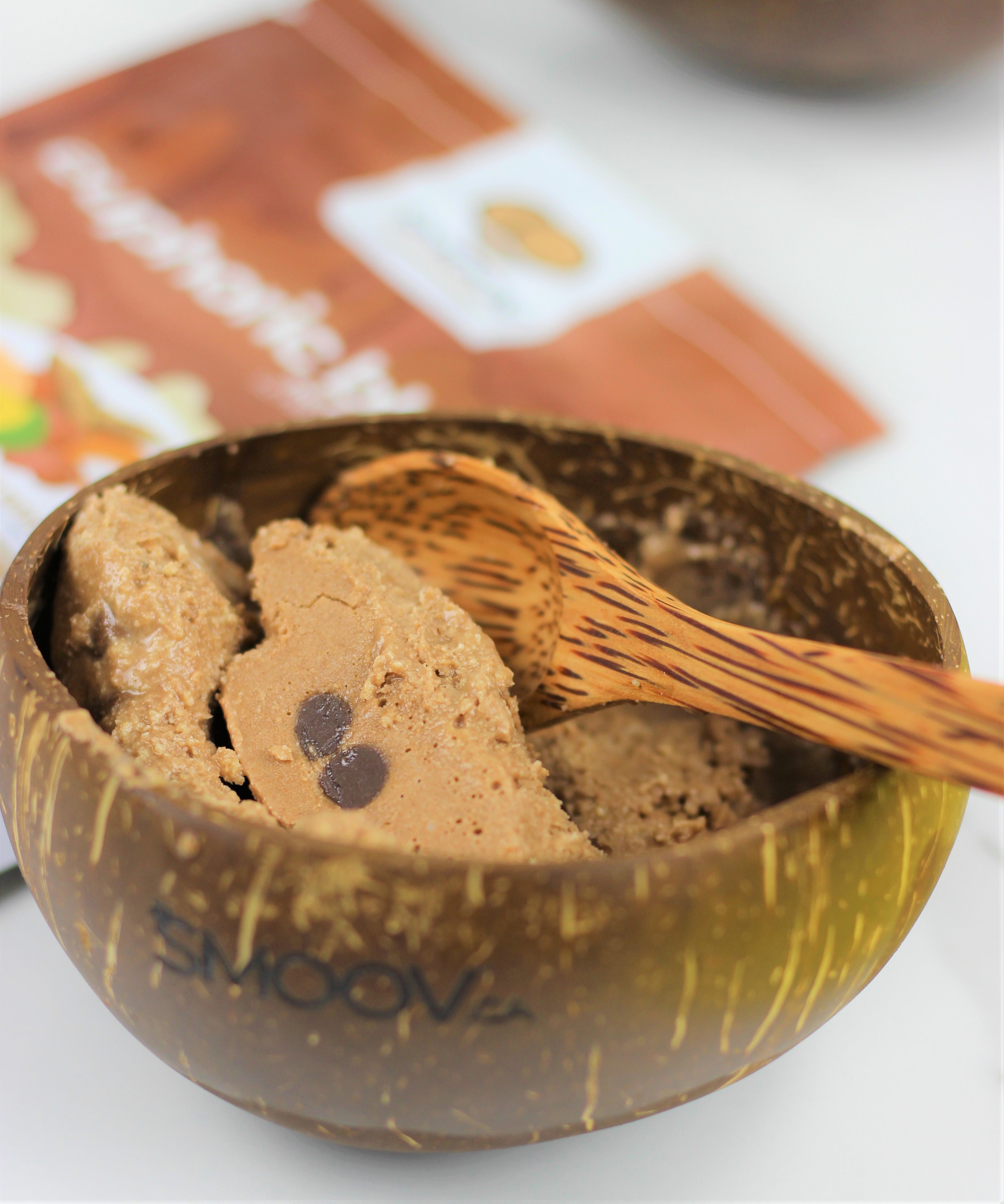 🍦 Are you up for a guilt-free pint of chocolate ice cream? Ofcourse! Give this simple dairy free recipe a shot.