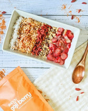Load image into Gallery viewer, Breakfast oats made using smoov superfood blends and powders. Packed with antioxidants for health &amp; wellness. Keto Friendly