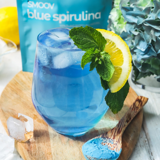 Blue Spirulina Lemonade made using SMOOV superfood powders
